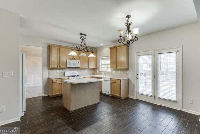 300 Beckenham Walk Drive, Dacula, GA 30019