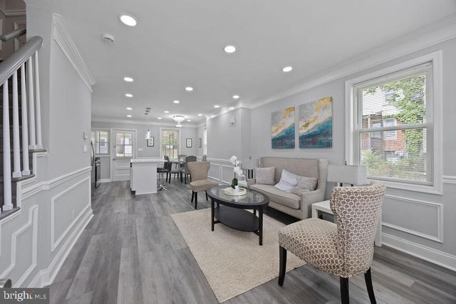 2800 OSWEGO AVE, Baltimore, MD 21215