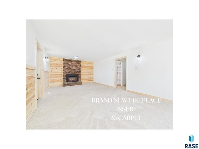 2405 S Stephen Ave Avenue, Sioux Falls, SD 57103