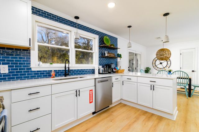 5332 Parkside Drive, North Charleston, SC 29405