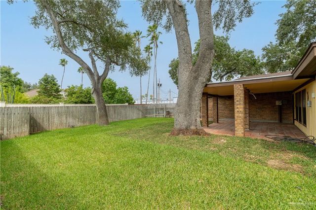 1100 Xanthisma Avenue, Mcallen, TX 78504