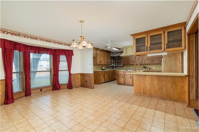 1100 Xanthisma Avenue, Mcallen, TX 78504