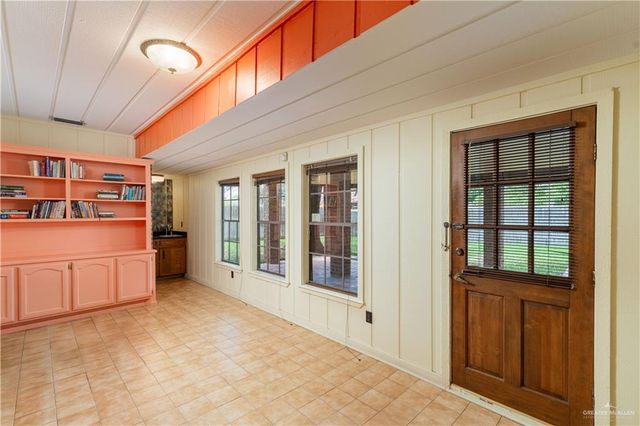 1100 Xanthisma Avenue, Mcallen, TX 78504