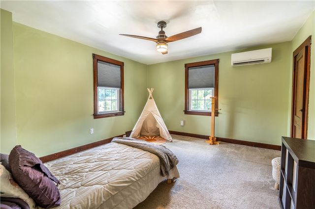 46 Maplewood St, Etna, PA 15223