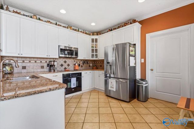 131 County Road 382, Decatur, AL 35603