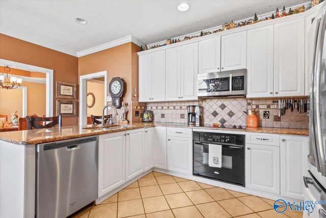 131 County Road 382, Decatur, AL 35603