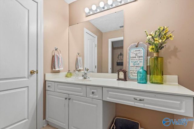 131 County Road 382, Decatur, AL 35603