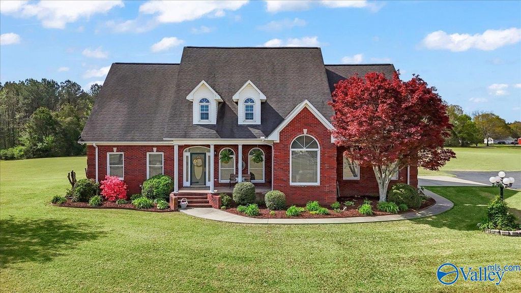 131 County Road 382, Decatur, AL 35603