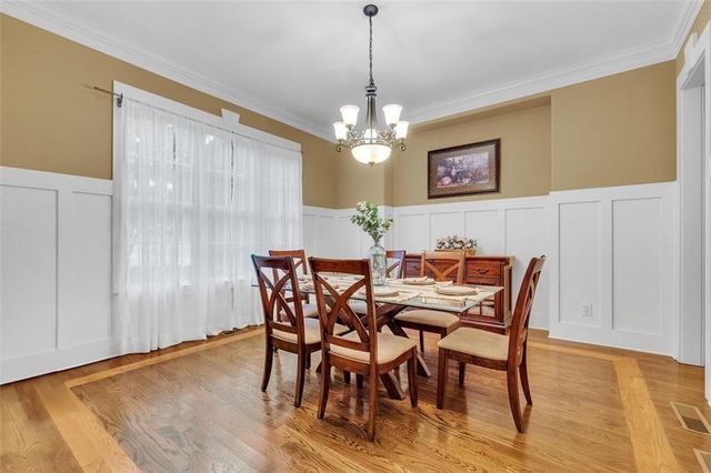 104 Lenore Court, Woodstock, GA 30188