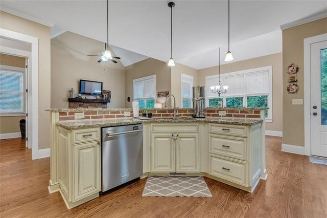 104 Lenore Court, Woodstock, GA 30188