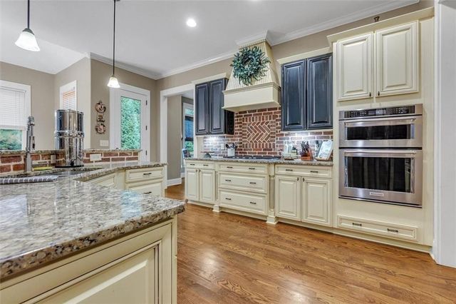 104 Lenore Court, Woodstock, GA 30188