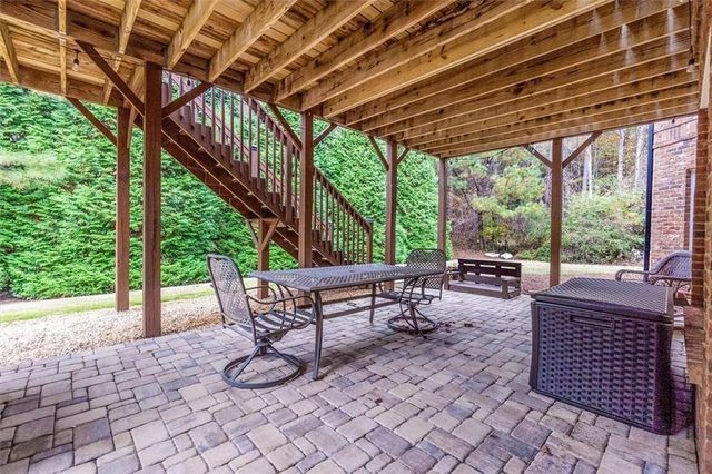 104 Lenore Court, Woodstock, GA 30188