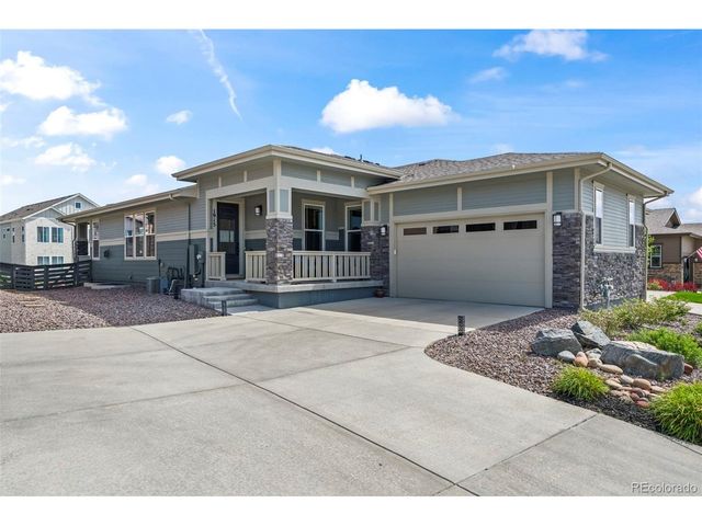 1915 Canyonpoint Ln, Castle Pines, CO 80108