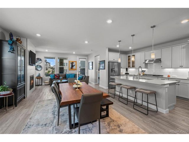 1915 Canyonpoint Ln, Castle Pines, CO 80108