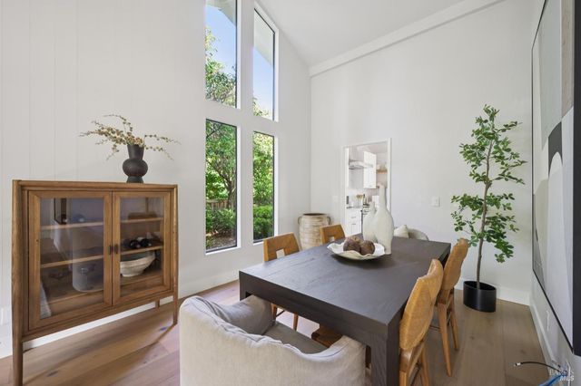 14 Mount Wittenburg Ct, San Rafael, CA 94903