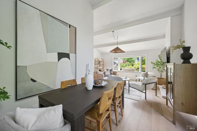 14 Mount Wittenburg Ct, San Rafael, CA 94903