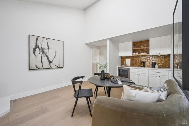 14 Mount Wittenburg Ct, San Rafael, CA 94903