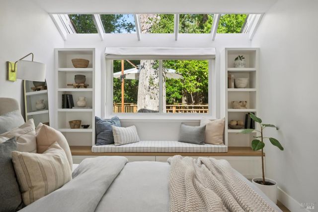 14 Mount Wittenburg Ct, San Rafael, CA 94903