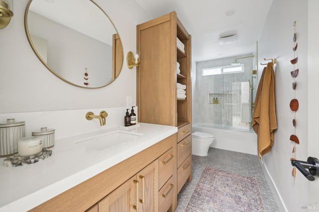 14 Mount Wittenburg Ct, San Rafael, CA 94903