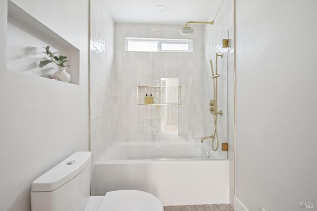 14 Mount Wittenburg Ct, San Rafael, CA 94903