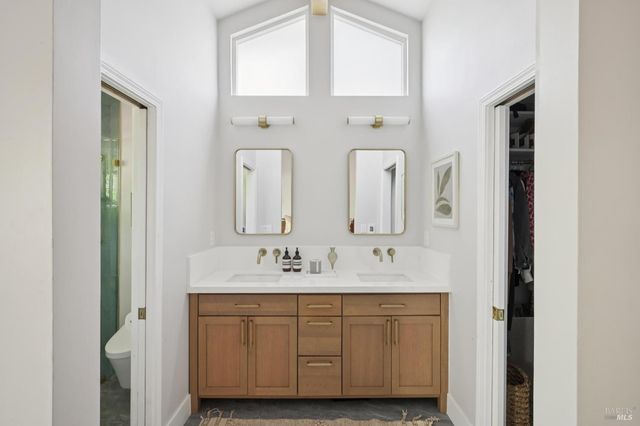 14 Mount Wittenburg Ct, San Rafael, CA 94903