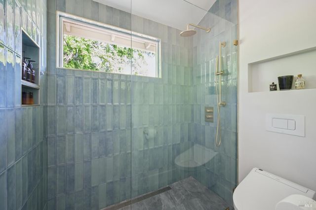 14 Mount Wittenburg Ct, San Rafael, CA 94903