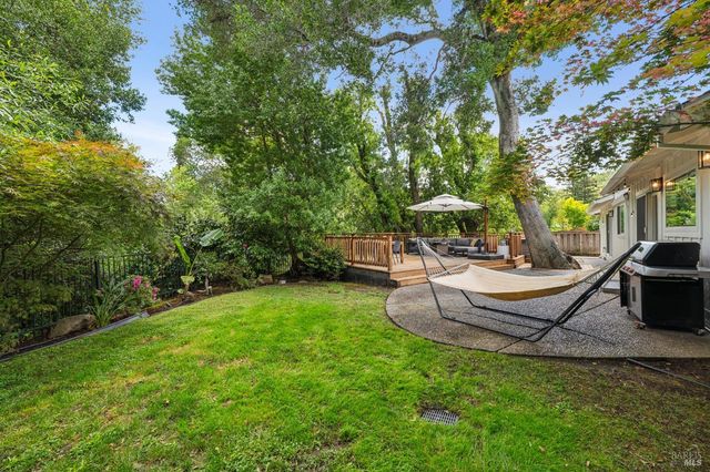 14 Mount Wittenburg Ct, San Rafael, CA 94903