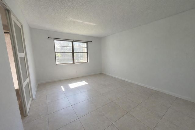 9440 SW 8TH Street 208, Boca Raton, FL 33428