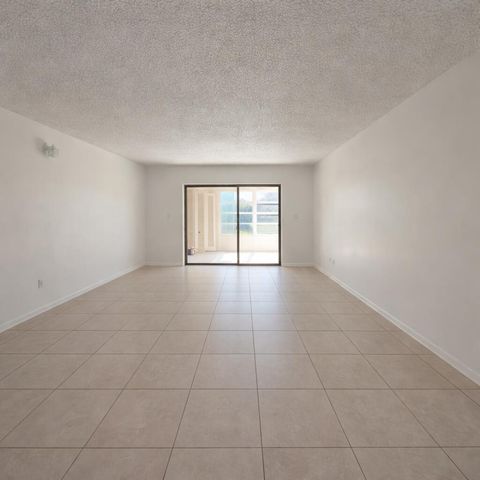 9440 SW 8TH Street 208, Boca Raton, FL 33428
