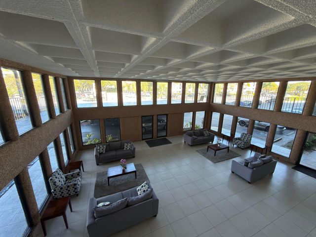 9440 SW 8TH Street 208, Boca Raton, FL 33428