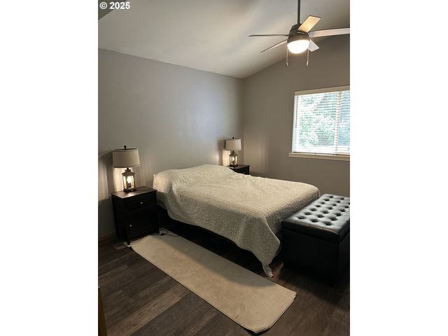 753 Sw KALMIA Ave, Warrenton, OR 97146