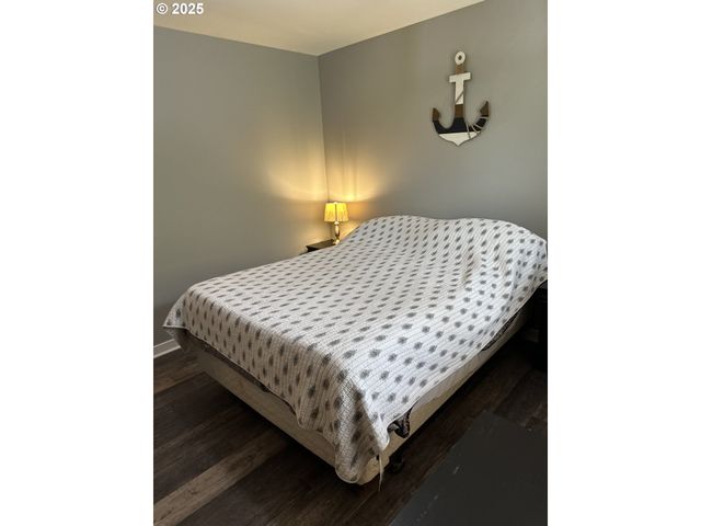 753 Sw KALMIA Ave, Warrenton, OR 97146