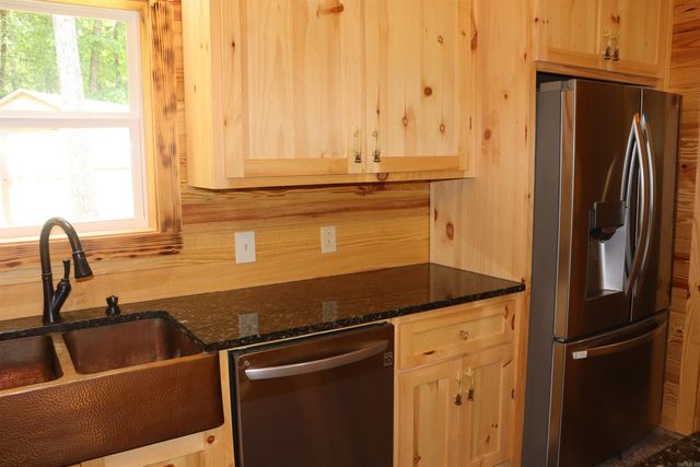 426 Bondair Road, Greers Ferry, AR 72067