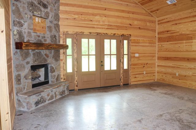 426 Bondair Road, Greers Ferry, AR 72067