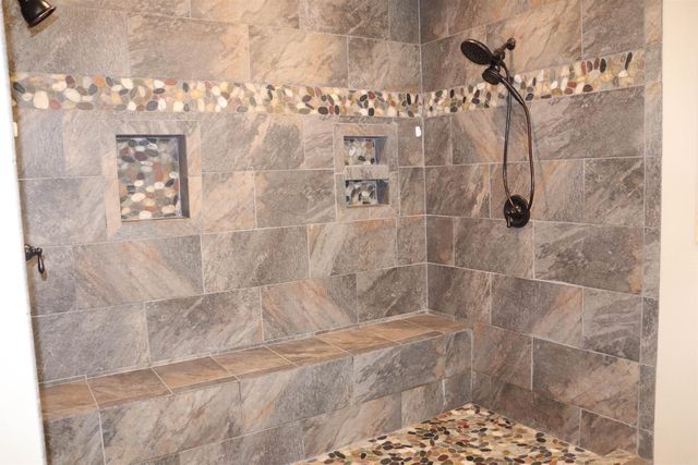 426 Bondair Road, Greers Ferry, AR 72067