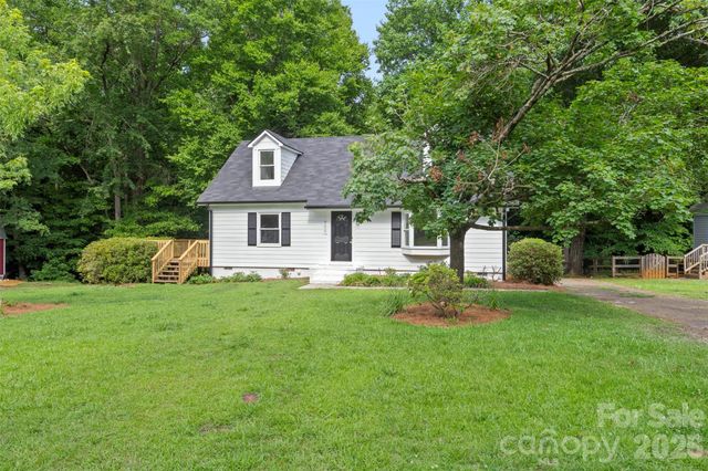 711 King Arthur Drive, Gastonia, NC 28056