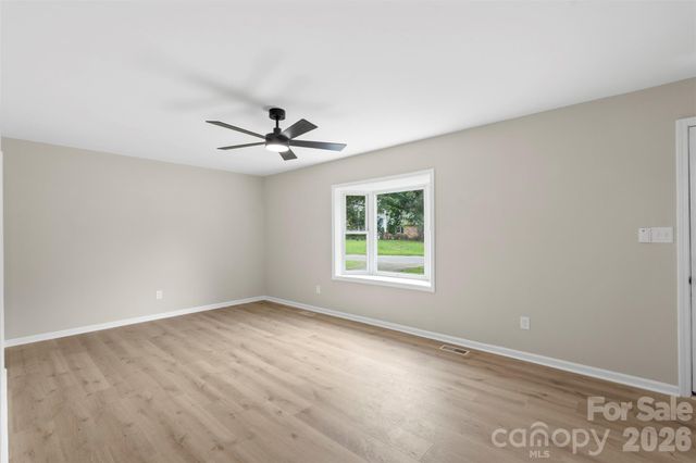 711 King Arthur Drive, Gastonia, NC 28056