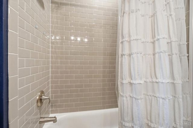 7524 Grand River Court, Hamilton Twp, OH 45039