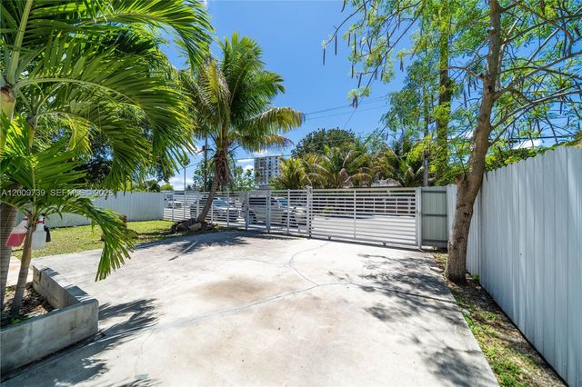 235 NW 59th St, Miami, FL 33127