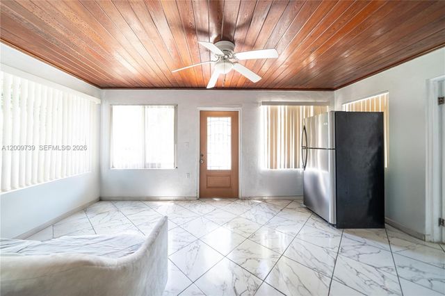 235 NW 59th St, Miami, FL 33127