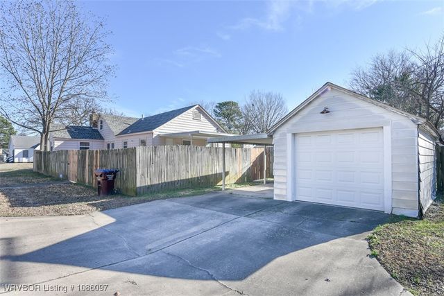 1123 N 41st Street, Fort Smith, AR 72904