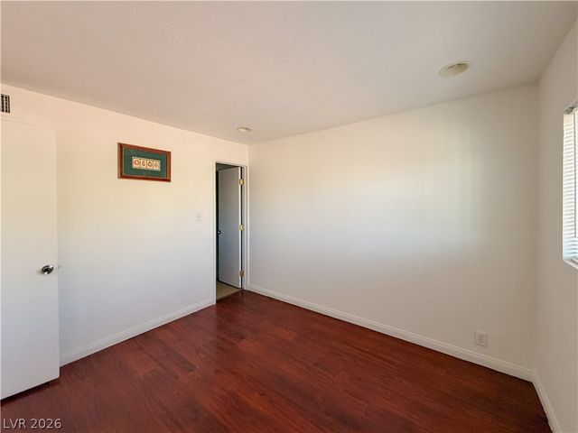 3712 Royal Crest Street 14, Las Vegas, NV 89119