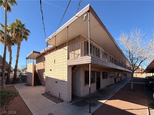 3712 Royal Crest Street 14, Las Vegas, NV 89119