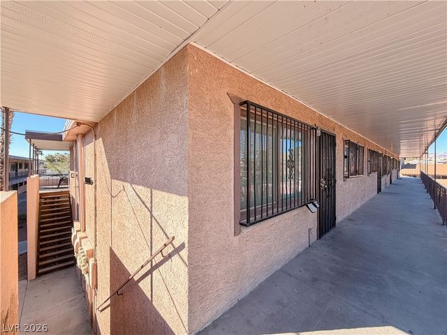 3712 Royal Crest Street 14, Las Vegas, NV 89119