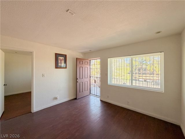 3712 Royal Crest Street 14, Las Vegas, NV 89119