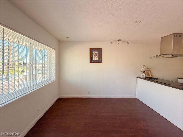 3712 Royal Crest Street 14, Las Vegas, NV 89119