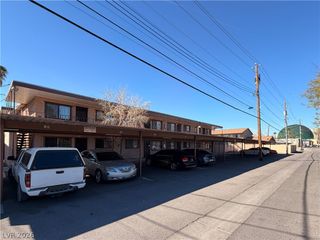 3712 Royal Crest Street 14, Las Vegas, NV 89119