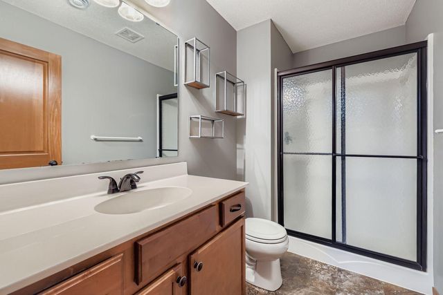 5001 Kama Lane NE, Albertville, MN 55301