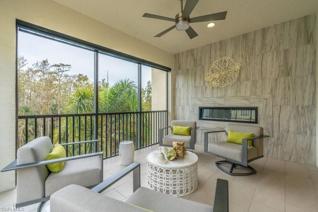 16382 Viansa WAY # 201, Naples, FL 34110