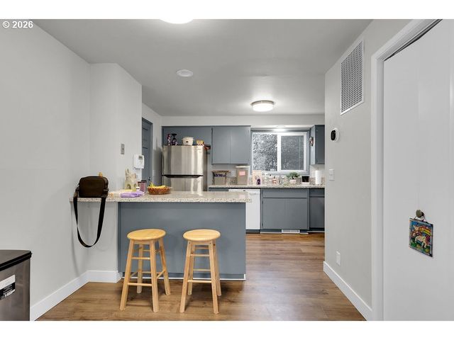 2953 W 15TH Ave, Eugene, OR 97402